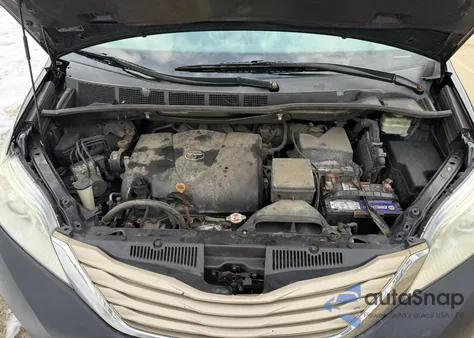 2017 Toyota Sienna Xle from USA, damaged, VIN 5TDYZ3DC5HS788846